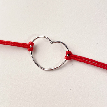 Náramek šnůrka s přívěskem